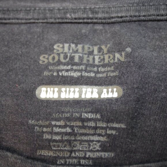 Simply Southern "Cowgirls Don't Cry" Graphic Tee - Western Style - Picture 5 of 5